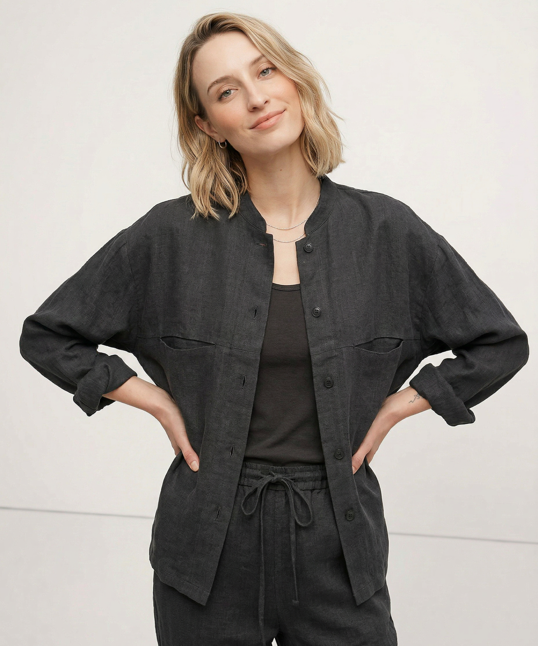 Blus med Madeline-krage i linne